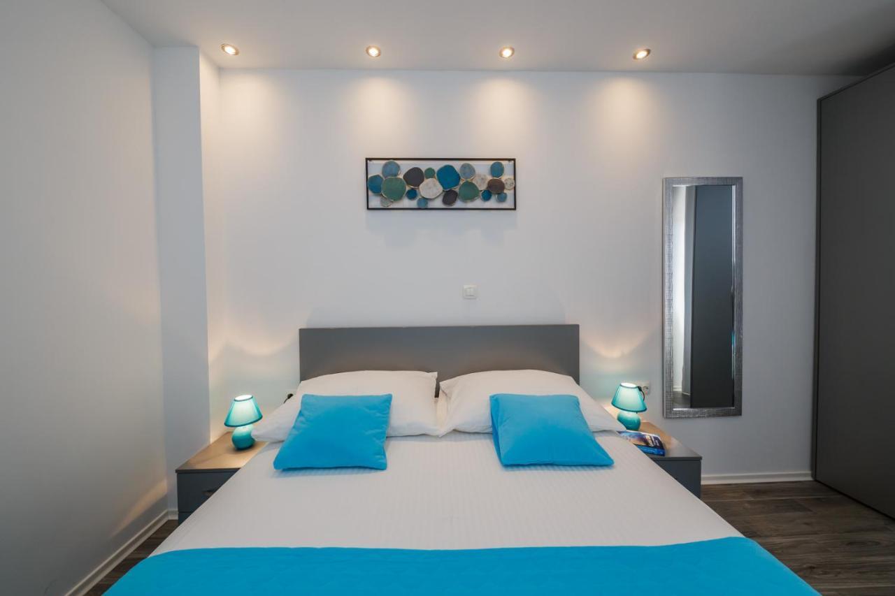 Lovely Apartments Kastela Exterior photo