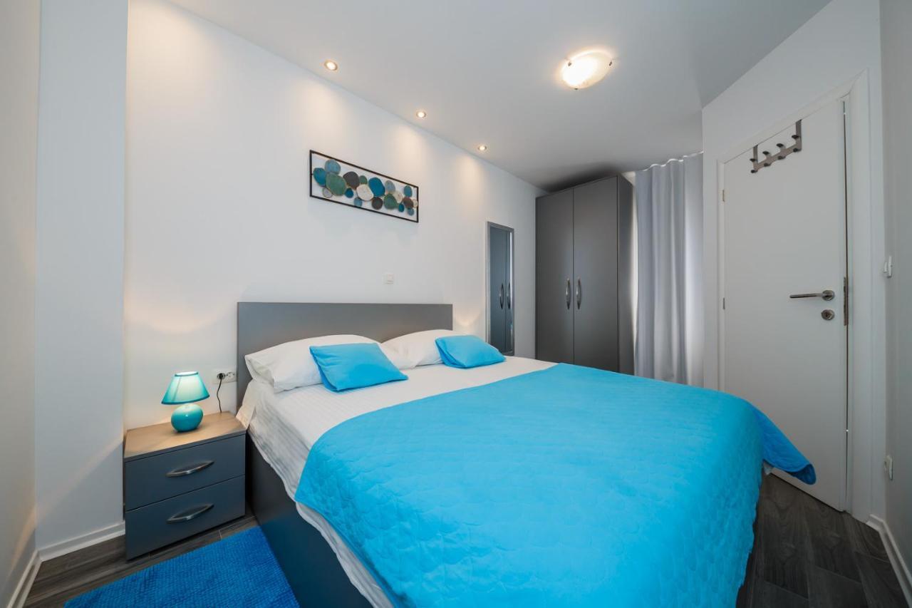 Lovely Apartments Kastela Exterior photo